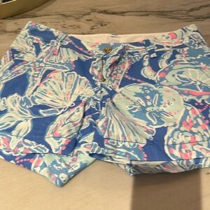 Lily Pulitzer Callahan short size 4